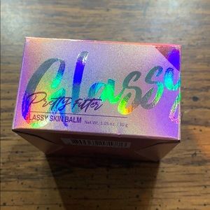 Touch in sol glassy skin balm